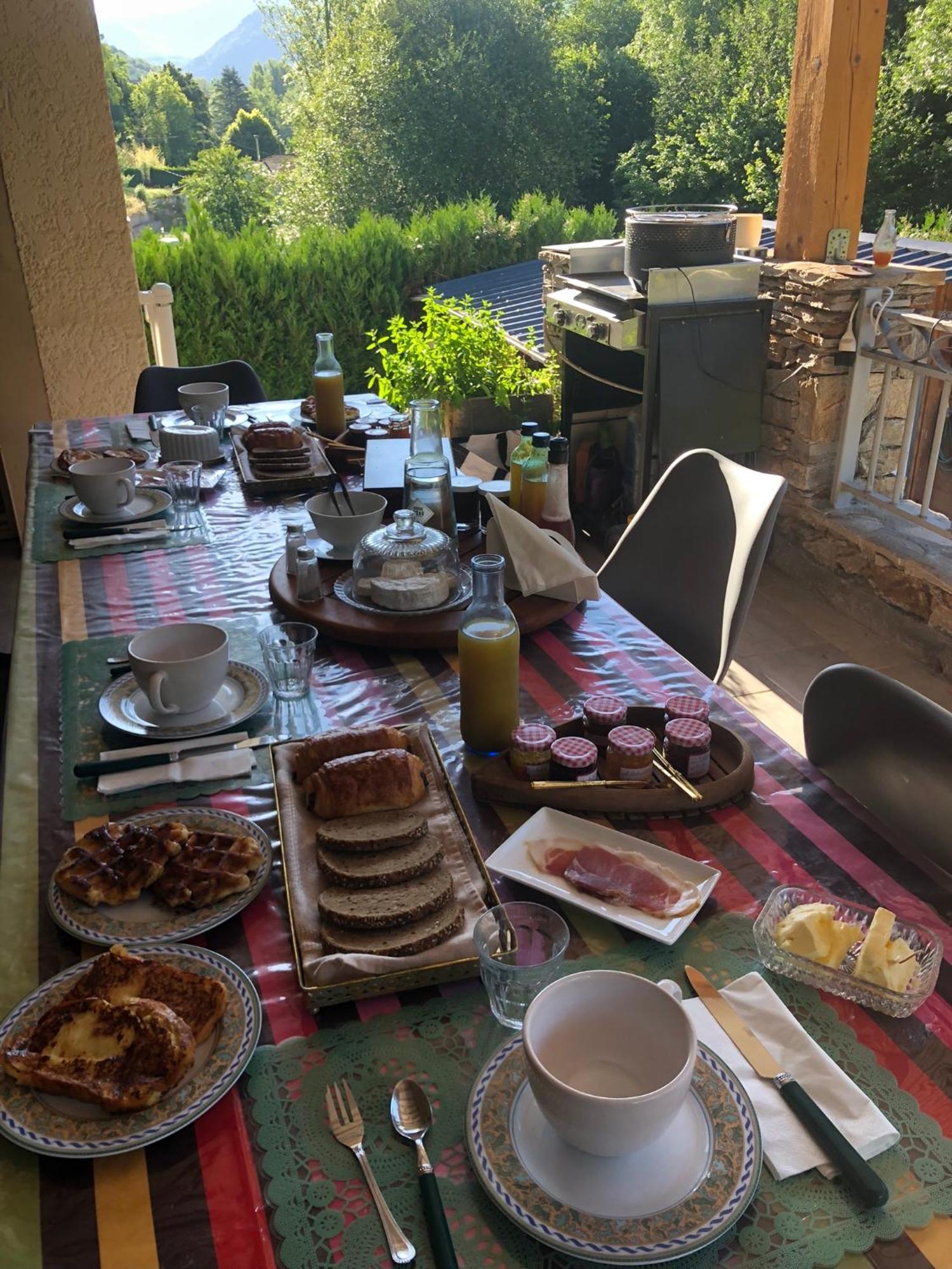 Bed and Breakfast Au Bord De L Eau Surba Exterior foto